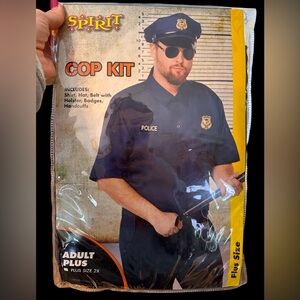NEW Spirit Halloween Men’s 2x Cop costume.